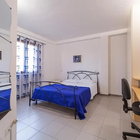 Isola Che Non C'E Trilocale Casa Vacanze 80 Mq Con Terrazza La Maddalena Sardegna Buitenkant foto