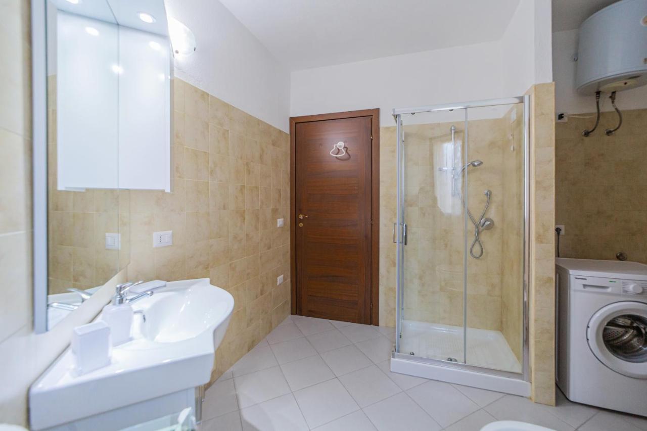 Isola Che Non C'e Trilocale 80 Mq Con Terrazza La Maddalena Sardegna Holiday home *